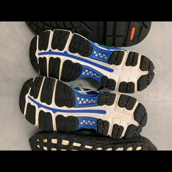 3 pairs of gently used shoes two athletic one Rockport  boots all size 10 - Picture 6 of 8